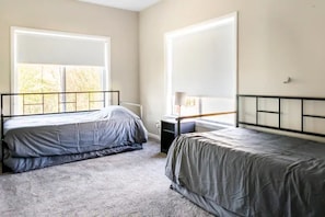 3 bedrooms, travel cot, free WiFi, bed sheets - Paradise in Paris- A Country Side Escape (Paris)