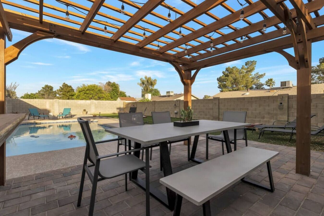 Heated Pool, Quiet Neighborhood
