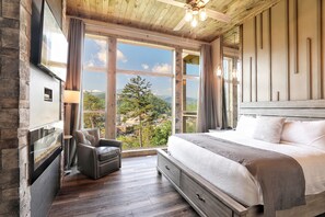 9 bedrooms, desk, iron/ironing board, travel cot