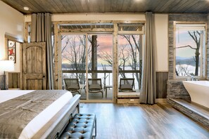 8 habitaciones, escritorio y tabla de planchar con plancha 