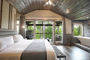 8 habitaciones, escritorio y tabla de planchar con plancha 