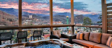 Bañera de hidromasaje al aire libre