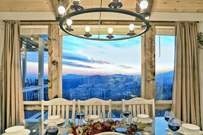 Dining - STUNNING Luxury Cabin! BREATHTAKING Views! 4 Master Suites! 3 Decks & Fire Pits! (Gatlinburg)