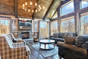 Fireplace, foosball - DOWNTOWN Cabin on Creek! 1/4 mile to Strip, 3 Decks, Fire Pits, Hot Tub, Gaming! (Gatlinburg)