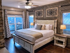 2 bedrooms, iron/ironing board, travel crib, free internet