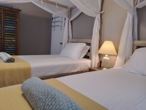 3 bedrooms, in-room safe, desk, iron/ironing board