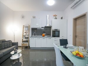 Interior - Apartment Toni - Two Bedroom Apartment with Terrace and Shared Swimming Pool (Nin)