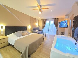 Suite with whirlpool bath and terrace | Premium bedding, memory foam beds, minibar, in-room safe