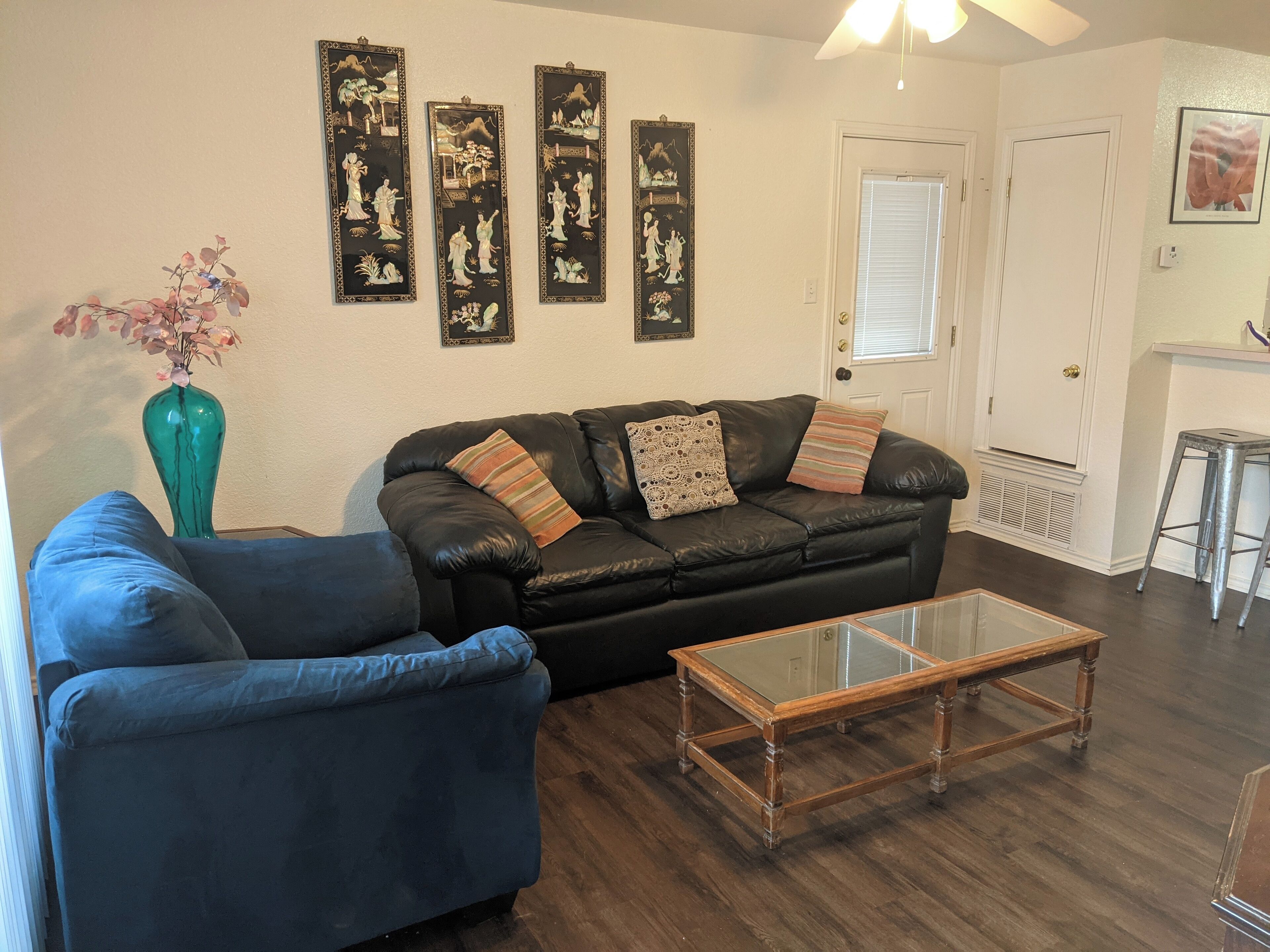 Cheerful 3-bedroom with fenced backyard.