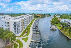Marina - Condo Cuteness with Stellar View ~ On The Water Perfectly Located (Sarasota)