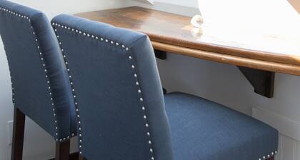 The Crow’s Nest – Loft with Stunning Ocean Views!