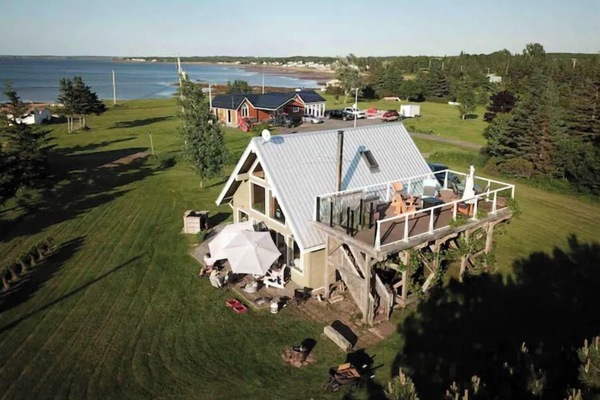 Rushton's beach in background