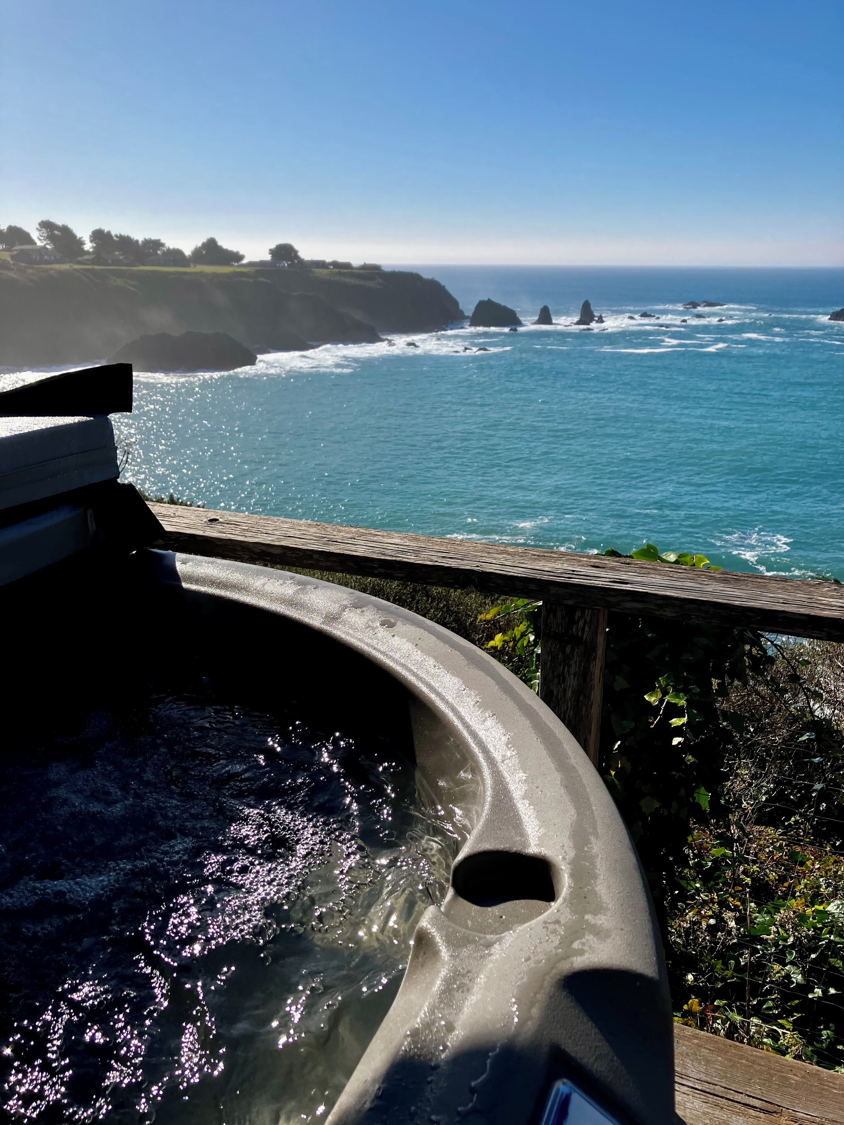 Outdoor spa tub