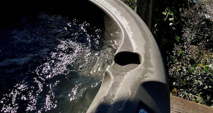 Mendocino Coast Cliffside Cottage - Sea Cloud