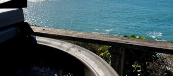 Mendocino Coast Cliffside Cottage - Sea Cloud
