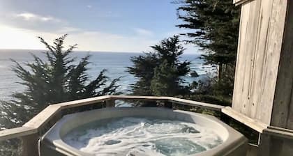 Mendocino Coast Cliffside Cottage - Sea Cloud