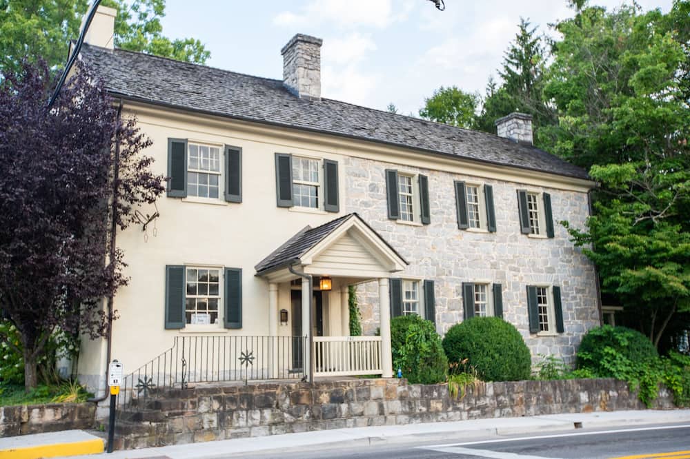 Thomas Rose Inn