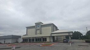 숙박 시설 정면