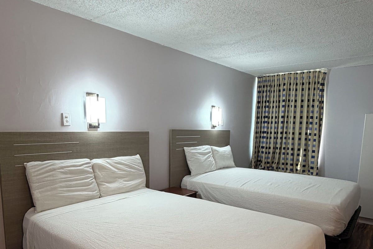 Deluxe Double Room, 2 Double Beds | Free WiFi