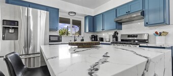 Cambridge Corner - Gateway to Sequoia Ntl Park Corner