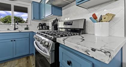 Cambridge Corner - Gateway to Sequoia Ntl Park Corner