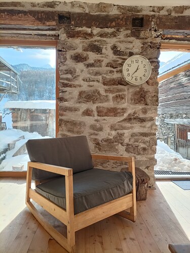 Renovated sheepfold near the slopes ideal for 2 families