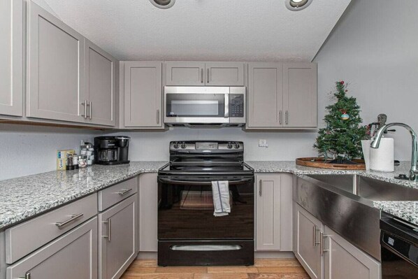 Microwave, oven, stovetop, dishwasher