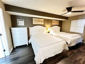 2 bedrooms, desk, iron/ironing board, free WiFi