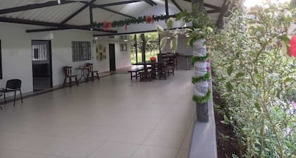 Casa campestre Los Ángeles: ¡Disfruta de senderismo, biciruta, rios y mirador :)