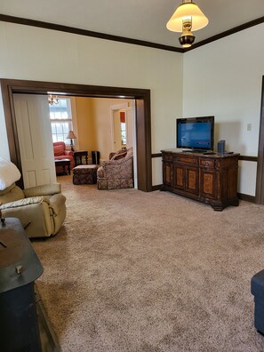 TV connectée, cheminée