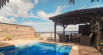 BEL'O... LOVELY VILLA WITH SEA VIEW, SWIMMING POOL AND CARBET.