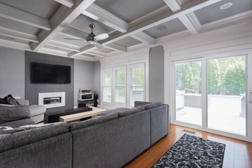 World Cup Luxury in Lenexa w/heated pool