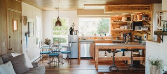 1- Cheerful and cozy water-view cottage