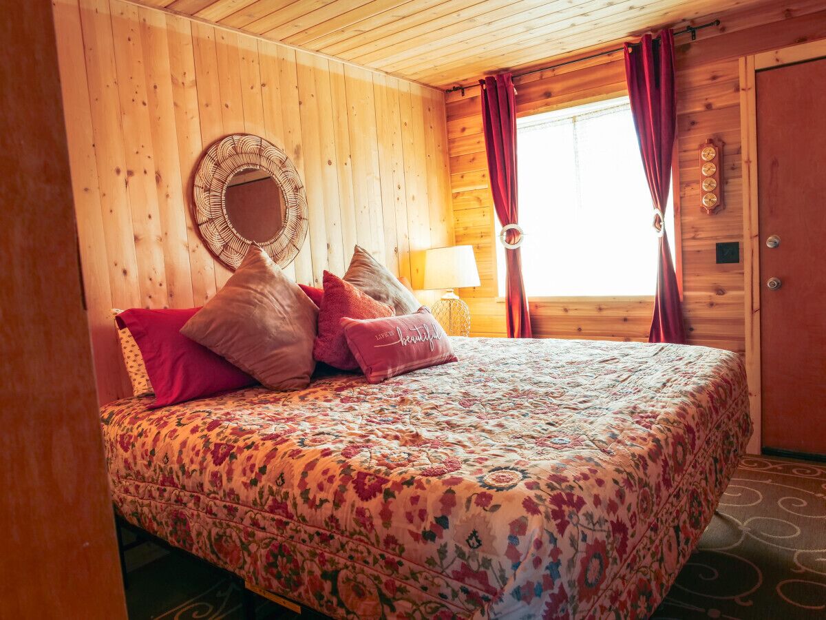 1 bedroom, iron/ironing board, travel cot, WiFi