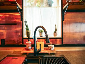 Fridge, microwave, oven, stovetop - #2 travel room · 2-Hot tub-Water view-Full kitchen-beach-1 bedroom (Sequim)