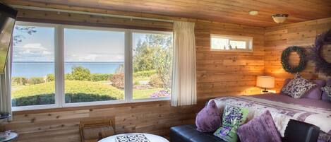 1 غرفة نوم ومكواة/لوح كي وسرير سفر وواي فاي مجانًا