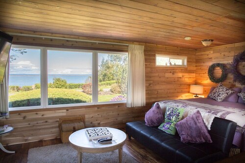 Rm 4 Sequim lavender · 4-Water View-Beach access-Sequim's Lavender Room