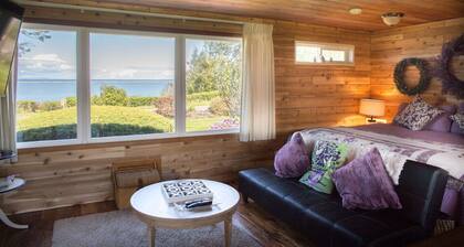 Rm 4 Sequim lavender · 4-Water View-Beach access-Sequim's Lavender Room