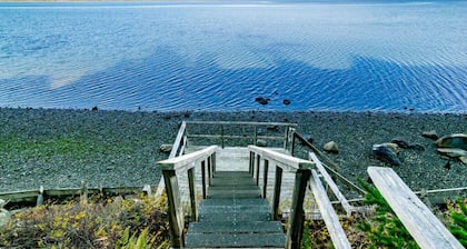 Rm 4 Sequim lavender · 4-Water View-Beach access-Sequim's Lavender Room