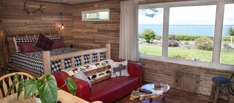 3-Rustic Cabin · 3-NW Rustic Cabin on the water-Beach-full kitchen