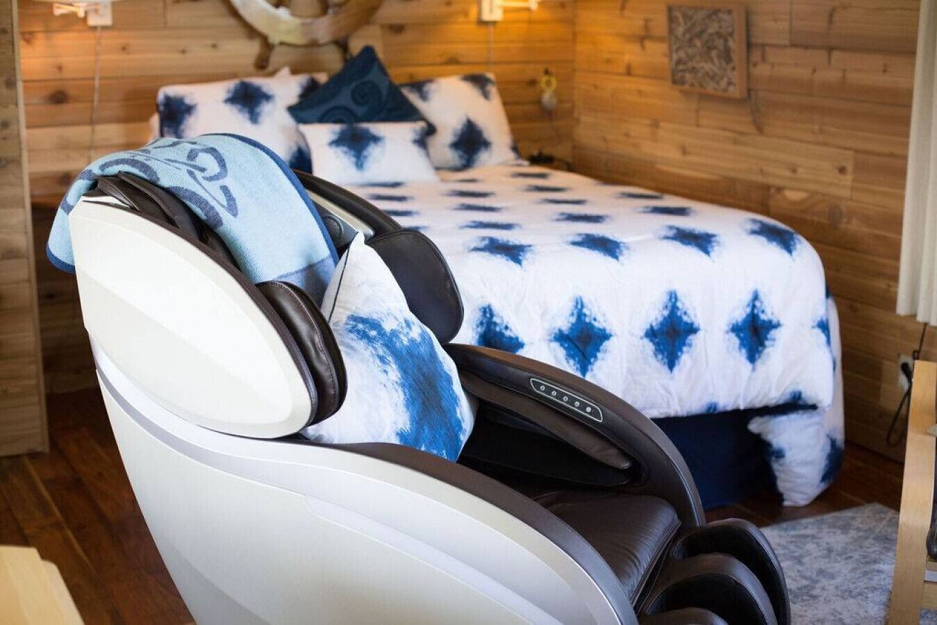 Iron/ironing board, travel crib, WiFi (free), bed sheets