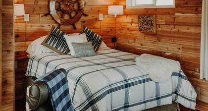 5- Hot Tub & Massage Chair- Water view Cottage