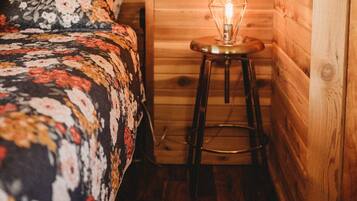 Iron/ironing board, travel crib, free WiFi, bed sheets