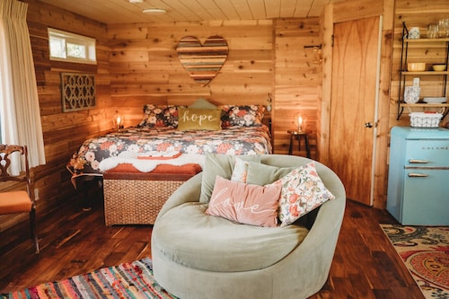 # 6 Boho Romantic Suite Hot Tub  Private Beach-Kitchenette
