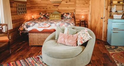 # 6 Boho Romantic Suite Hot Tub Private Beach-Kitchenette