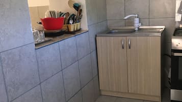 Fridge, microwave
