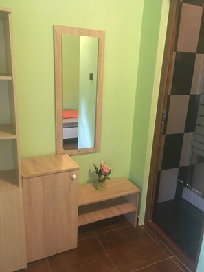 Kahden hengen classic-huone (yksi tai kaksi sänkyä), 1 makuuhuone | Ylelliset vuodevaatteet, vuodevaatteet