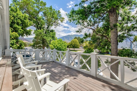 Terrace/patio. Suite 8 | Historic Art City Inn