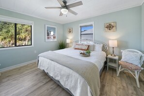 2 bedrooms, iron/ironing board, free WiFi, bed sheets - Relaxing 2-Bedroom Beach Cottage(Entire 2nd Floor) (Panama City Beach)