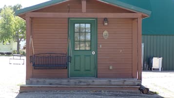 Standard Cabin, Multiple Beds, Kitchenette | Laptop workspace, bed sheets